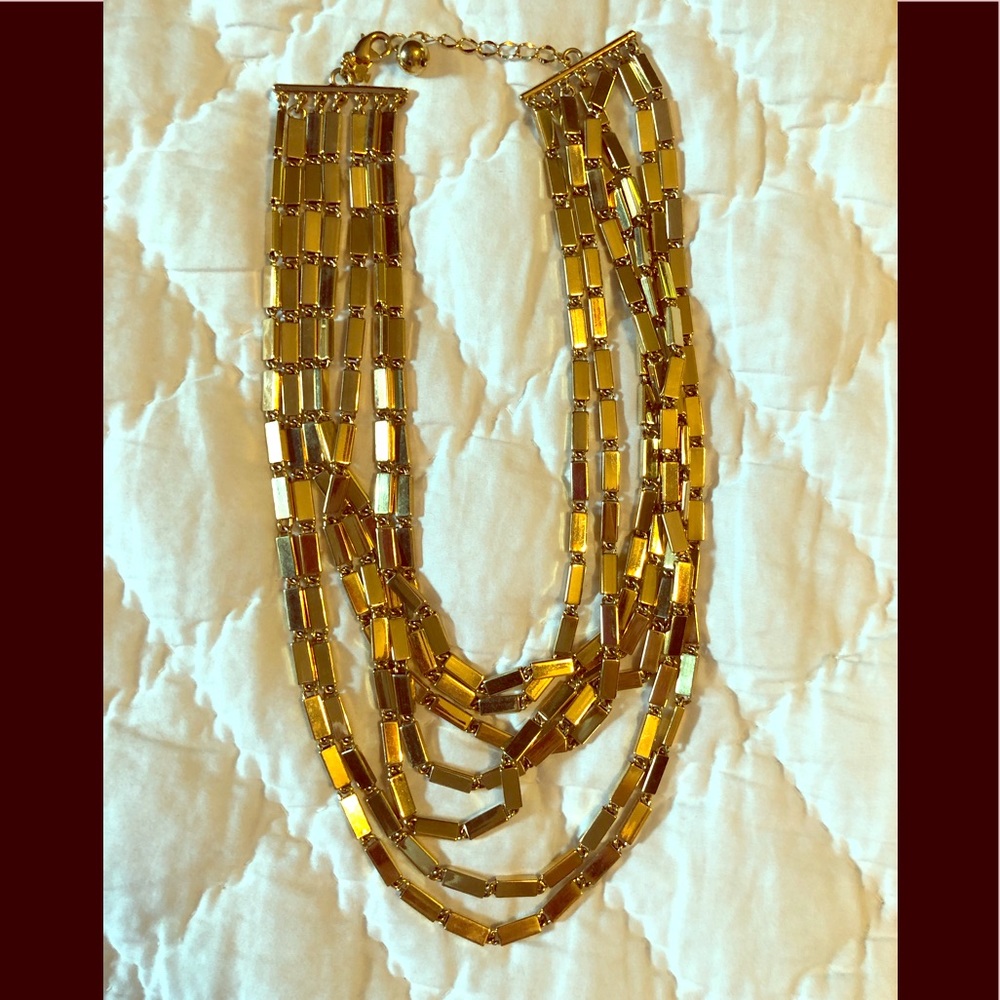 Statement necklace